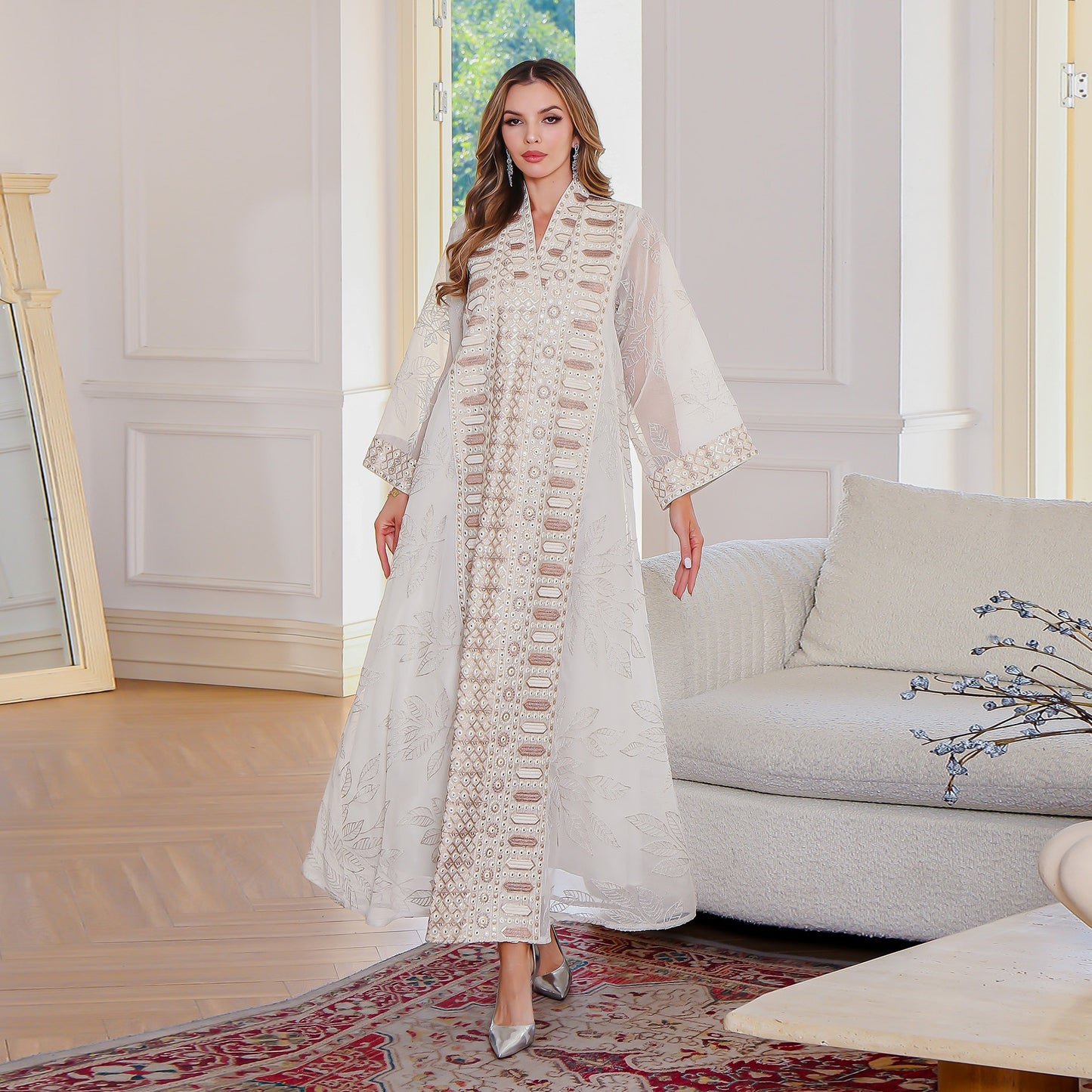 Middle Eastern Muslim Embroidered Long Robe Women's Elegant Long Dress Loose Fit Dubai Dress