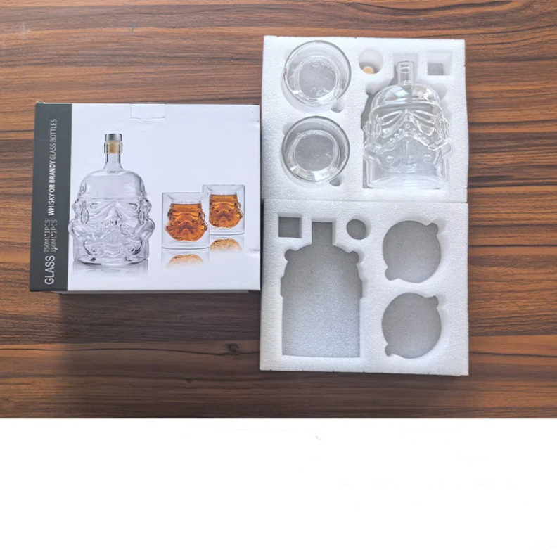 Stormtrooper Decanter Set – 750ML Star Wars Liquor Bottle + 2 Double-Layer Glass Whiskey Cu