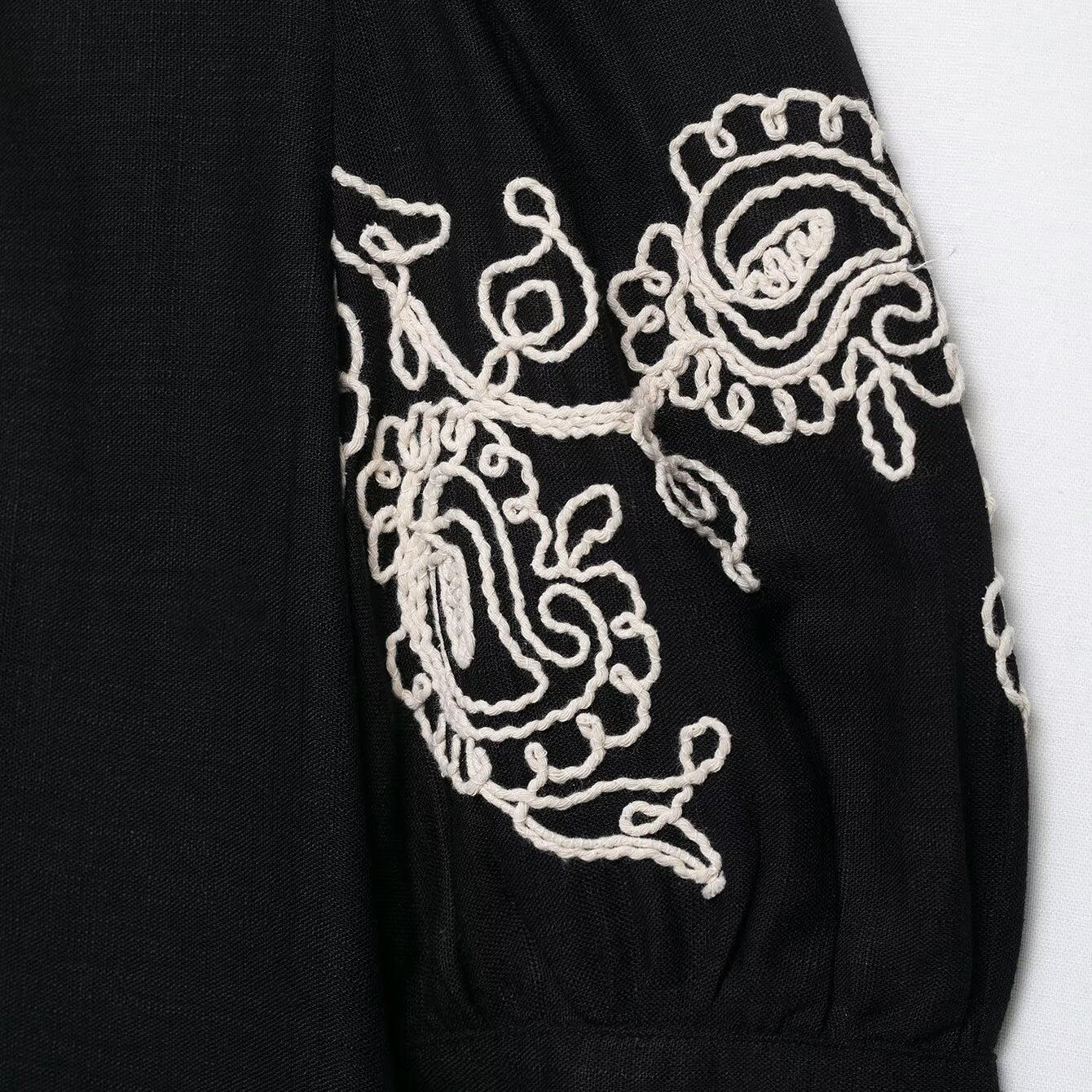 Women's European and American style round neck embroidered T-shirt+embroidered pants set