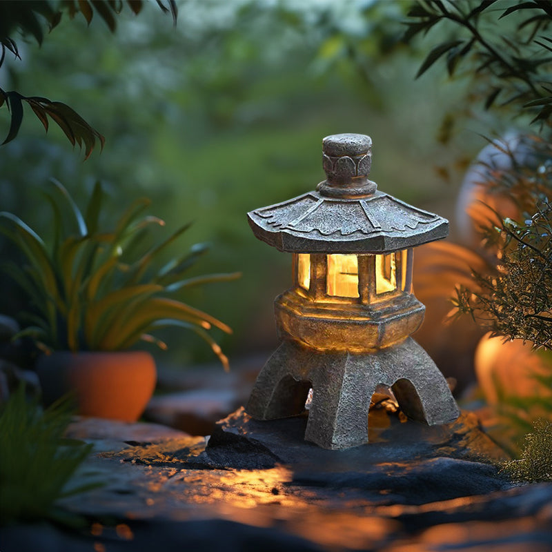 Solar Japanese Garden Lantern – Pagoda-Style Zen Light for Outdoor Decor