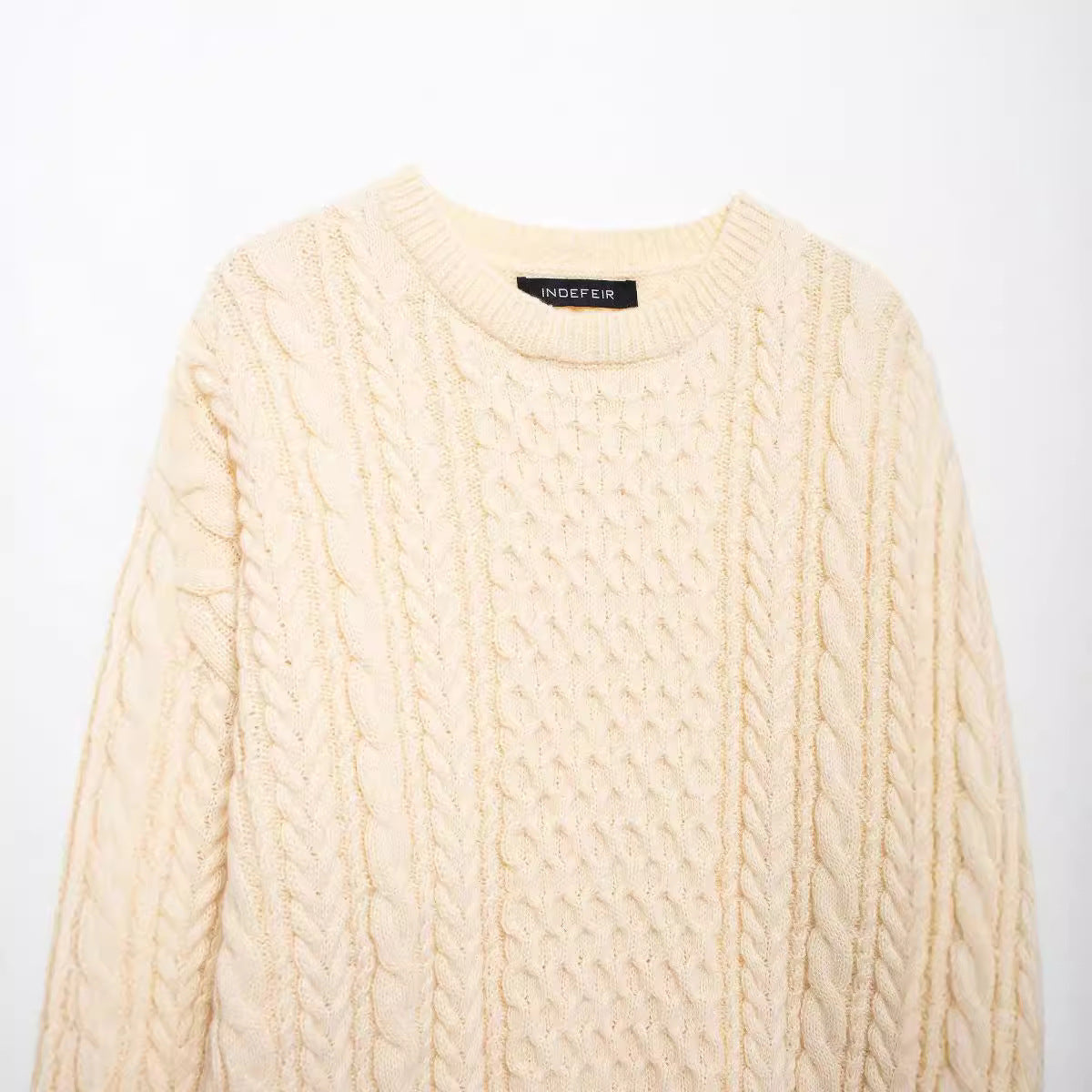 European and American autumn new round neck long sleeved eight strand braided loose knit sweater for women