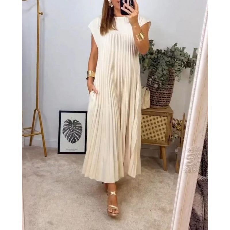 Fashionable round neck sleeveless pleated long dress