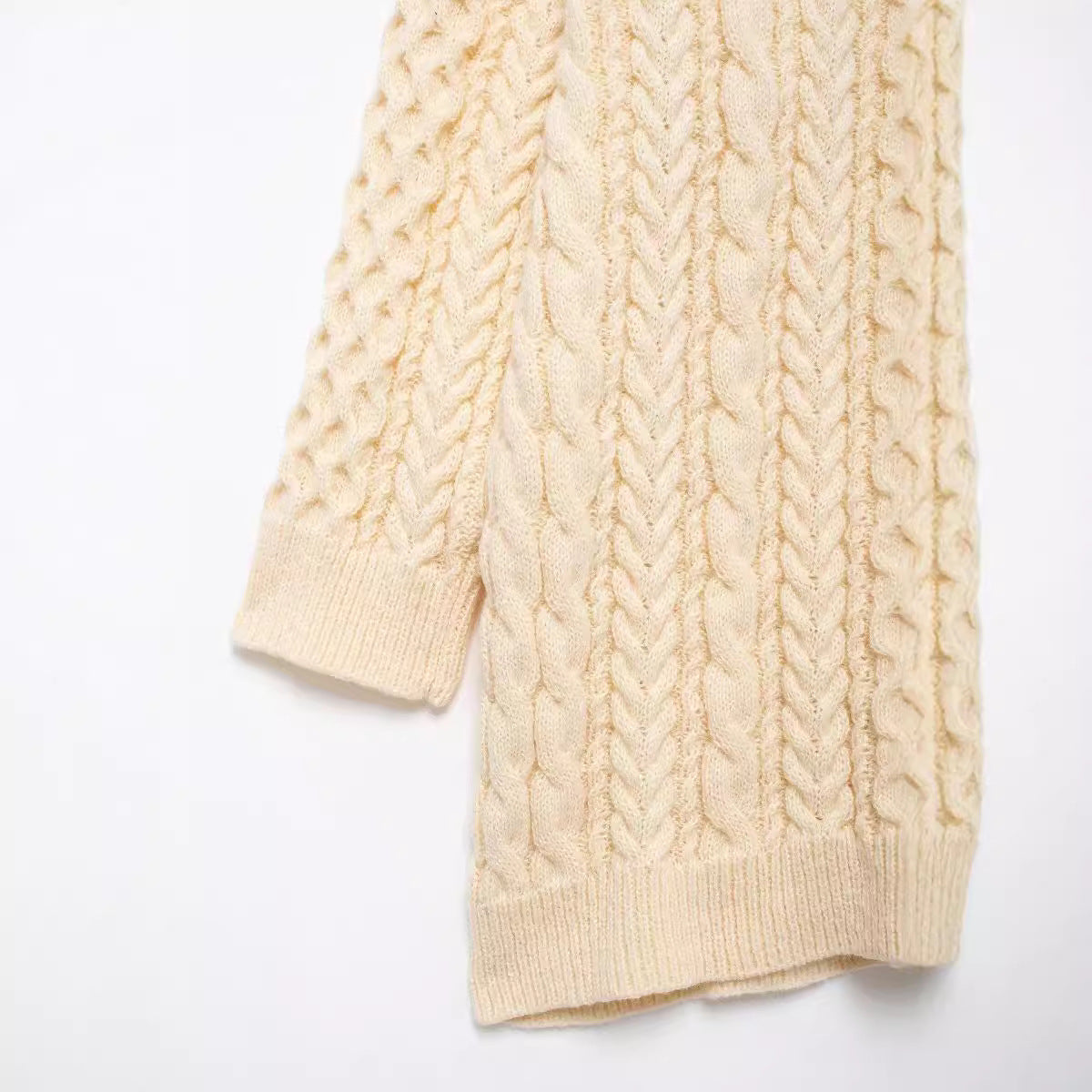 European and American autumn new round neck long sleeved eight strand braided loose knit sweater for women